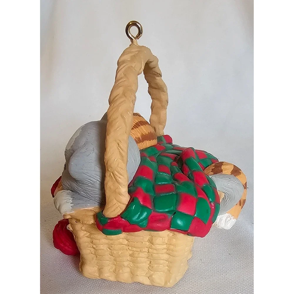 Hallmark vtg ornament